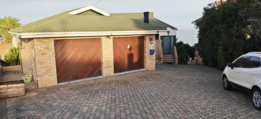 5 Bedroom Property for Sale in Dana Bay Western Cape